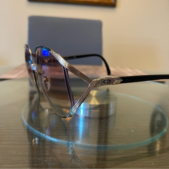 Dior Black and Gold Sunglasses - Picture 3 of 8